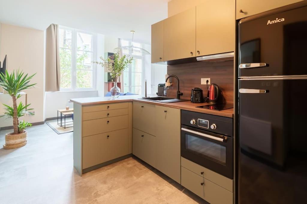 Appartement Lumineux Avec Cour Chaumont  Eksteriør bilde