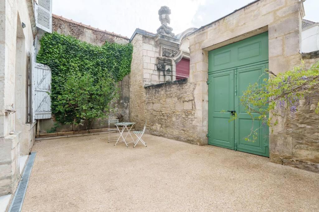 Appartement Lumineux Avec Cour Chaumont  Eksteriør bilde