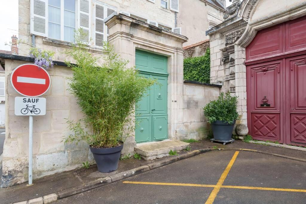 Appartement Lumineux Avec Cour Chaumont  Eksteriør bilde